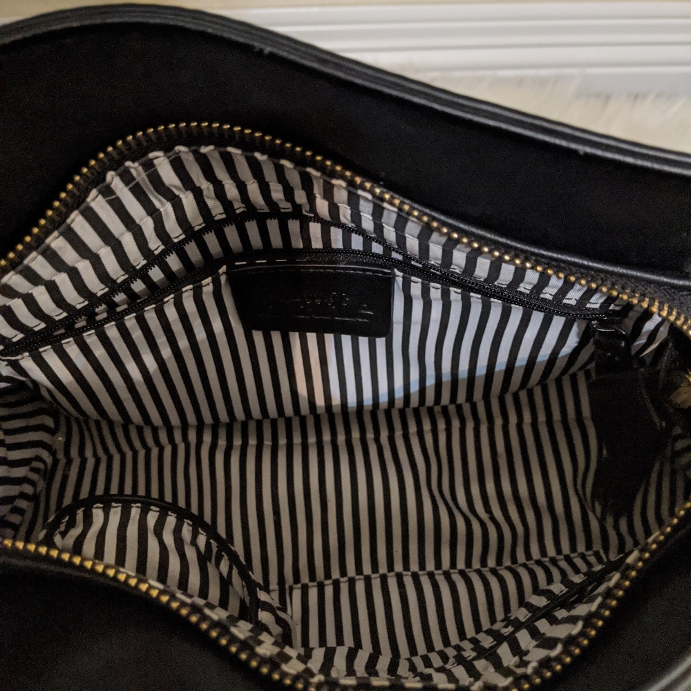 Charming lock purse with strap